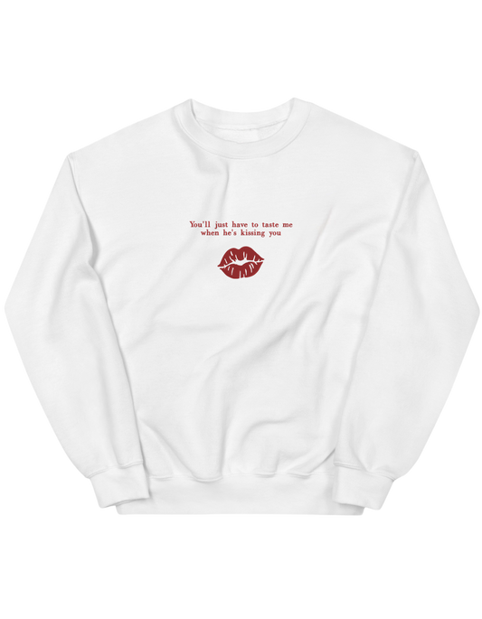 Taste me sweatshirt Sabrina Carpenter - Thread Muse