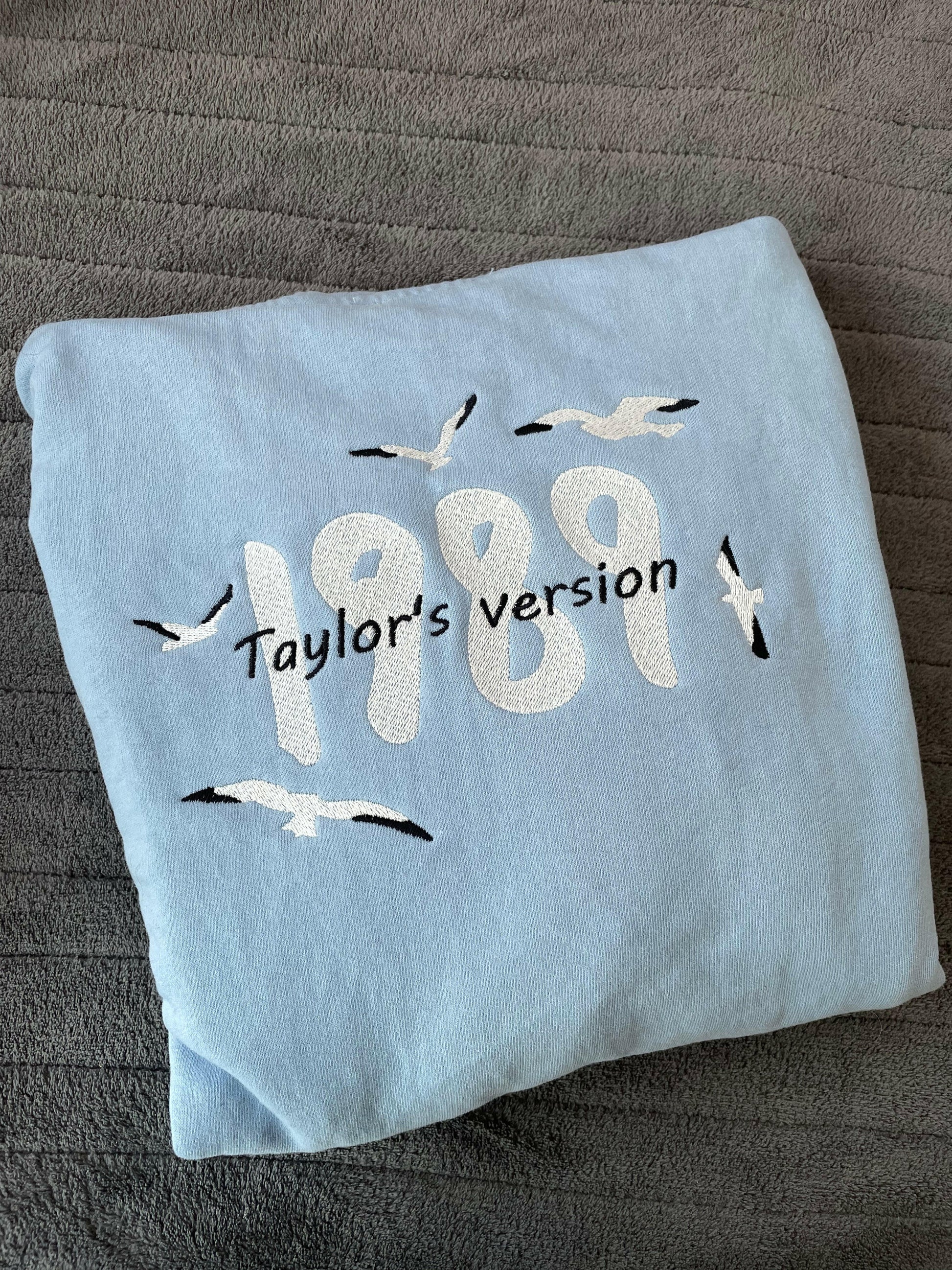 1989 sweatshirt Taylor Swift - Thread Muse - Brodat - Bucuresti