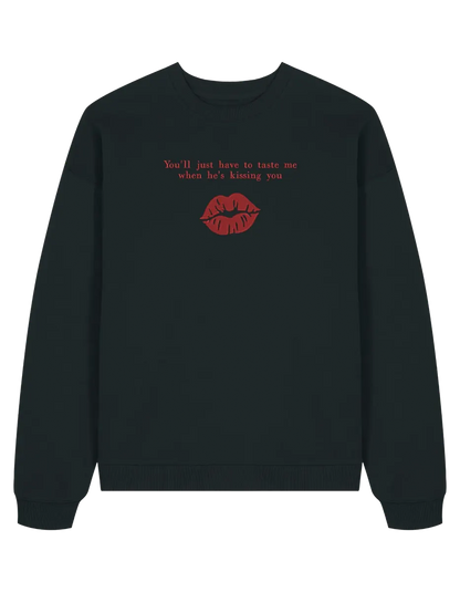 Taste me sweatshirt Sabrina Carpenter - Thread Muse