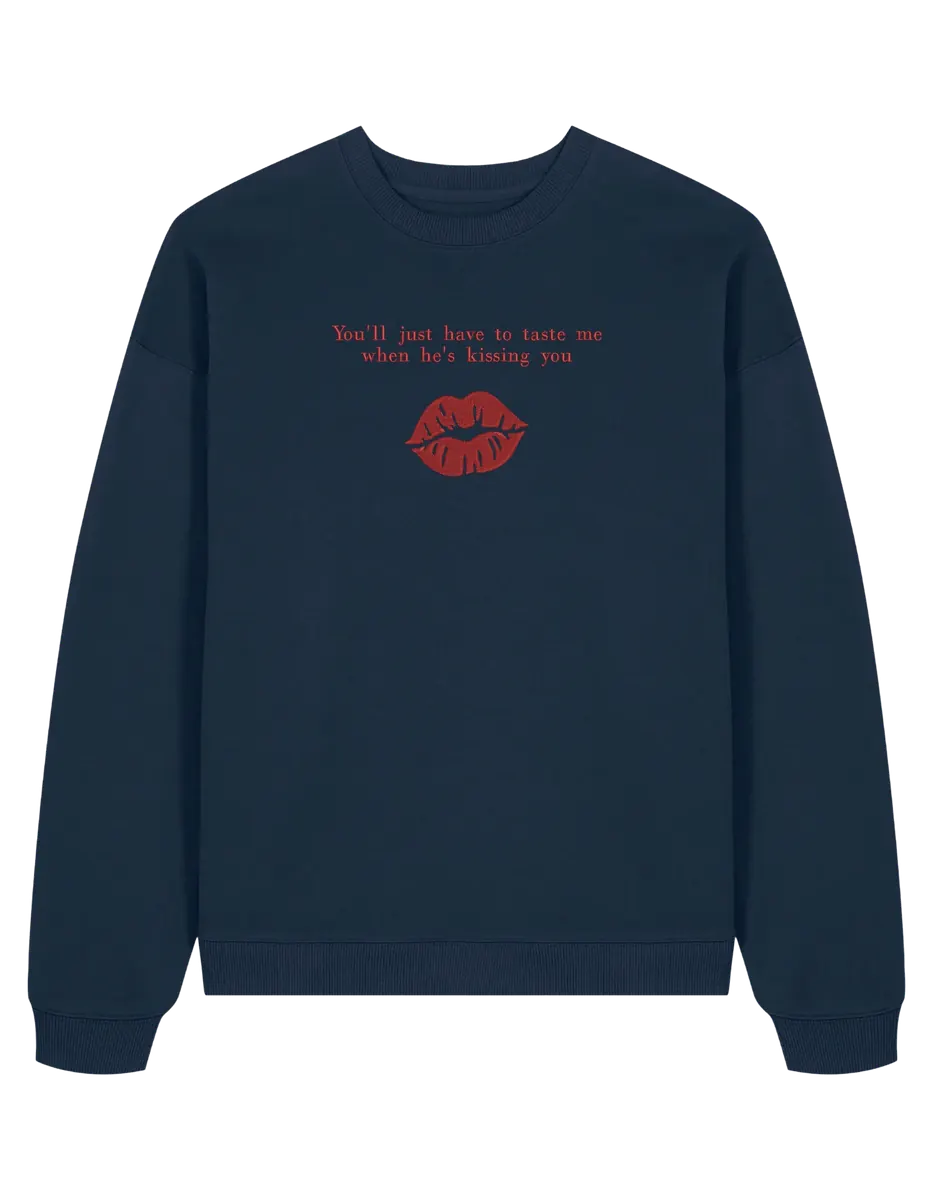 Taste me sweatshirt Sabrina Carpenter - Thread Muse