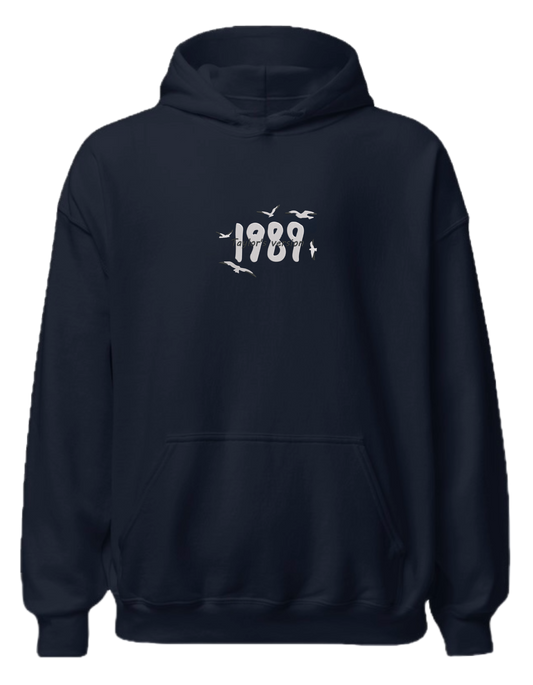 1989 hoodie Taylor Swift - Thread Muse - Brodat - Bucuresti