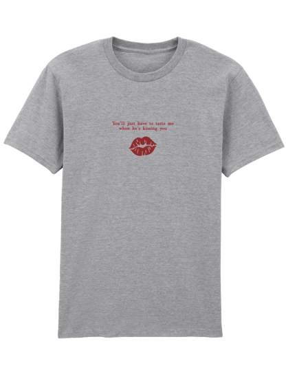 Taste me tricou Sabrina Carpenter - Thread Muse